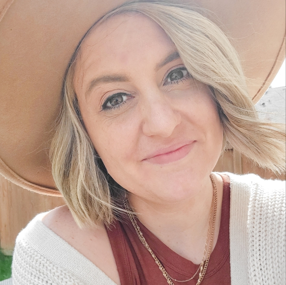 Meet your Posher, Jillian